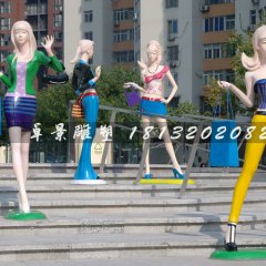 玻璃鋼步行街人物雕塑，動(dòng)漫人物雕塑